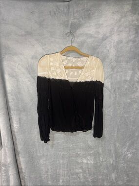 Twelfth Street by Cynthia Vincent Black and Cream V-Neck Embroidered Blouse